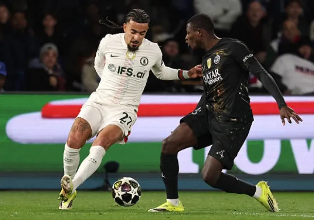 bsport-古斯托本场数据：1粒进球，2次抢断，6夺回球权，对抗11胜8