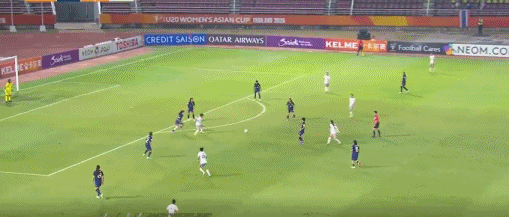 b体育-半场：U20中国女足1-0泰国女足，肖亚飞破门，曾雨佳好球被吹